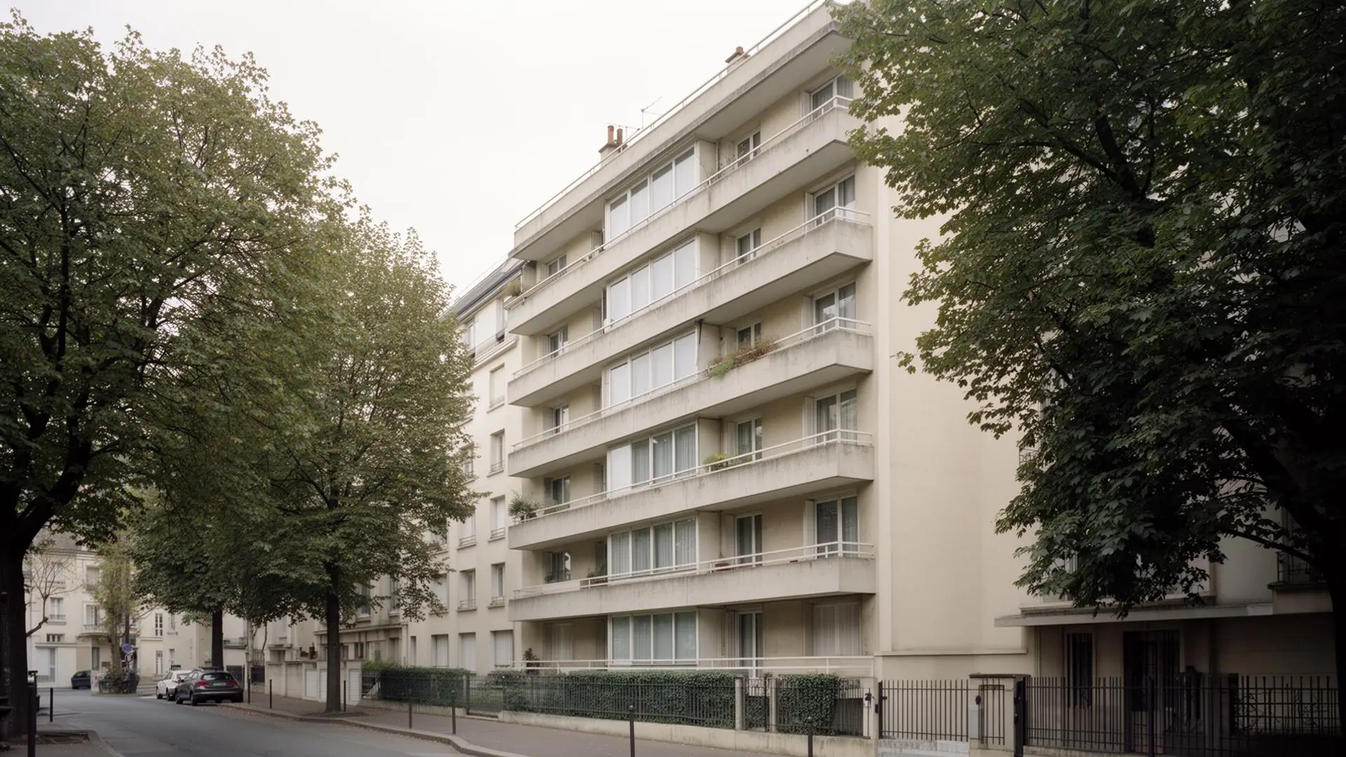 Immeuble collectif entretenu par CleanImmo à Garches